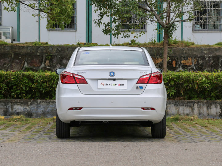 试驾长安逸动 EV460 日渐完美的新能源作品