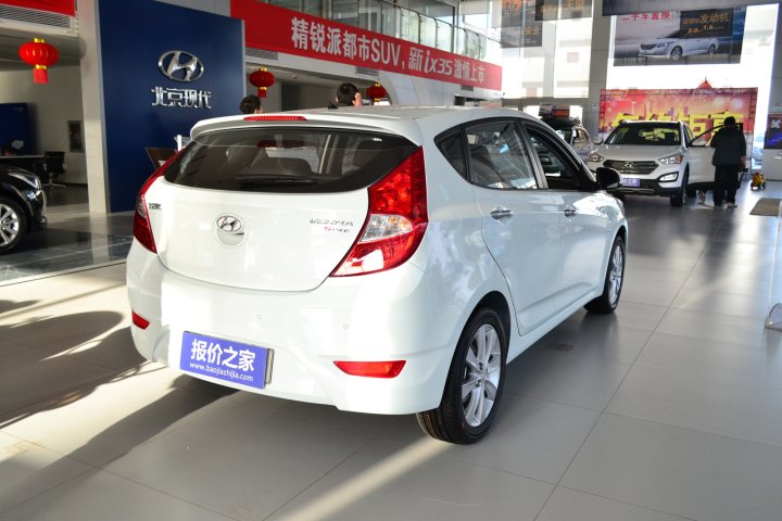 7.29万元起 现代瑞奕(瑞纳两厢)实拍解析