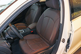 Limousine 40 TFSI 自动舒适型