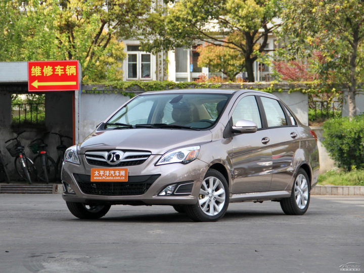 北京汽车E系列 2013款 三厢 1.5L 自动乐天版