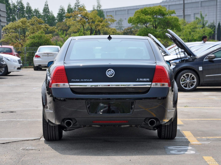 10款林荫大道上市 售价32.99万-42.99万元