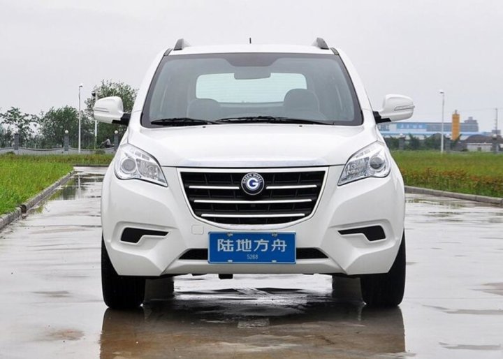 不喧哗,自有声! 第一电动体验陆地方舟v5