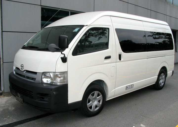 丰田海狮小客车 天津保税区现车报价39万