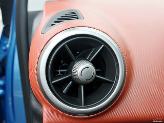 【三厢 1.4L AT SE爱唯欧中控汽车图片_