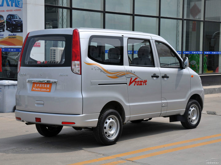 一汽吉林佳宝v70