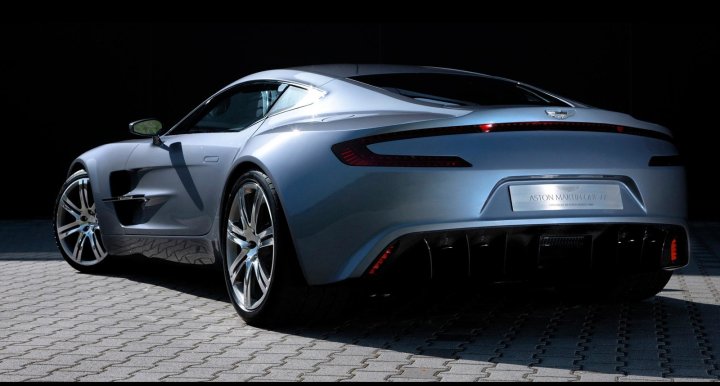 英国绅士:阿斯顿.马丁 one77