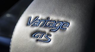 V8 Vantage