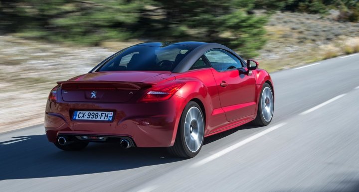 目前标致官方证实,rcz r的量产版车型将在下个月