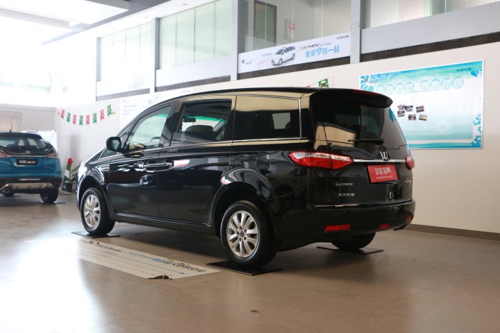 裕昌纳智捷大7 mpv宁波上市 售19.8万起