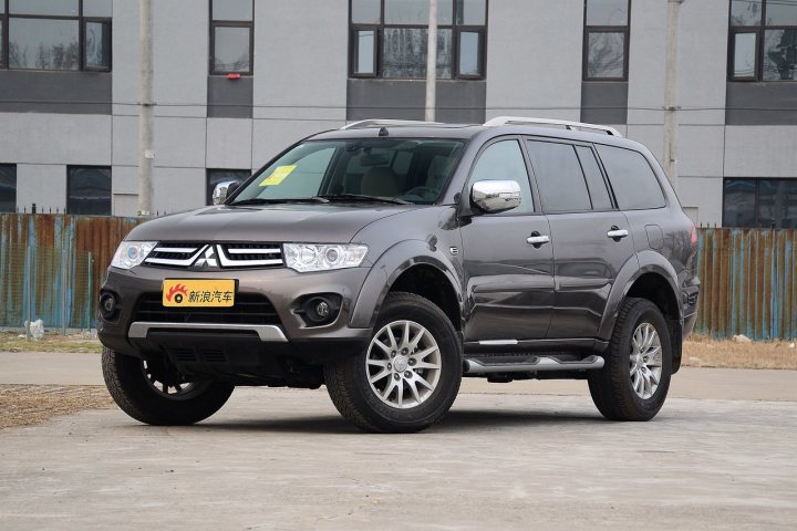 全新帕杰罗&middot;劲畅实车图曝光 外观更前卫