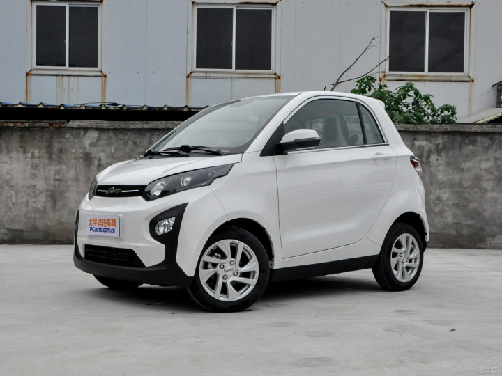 博采各家之所长 众泰芝麻e30电动车试驾