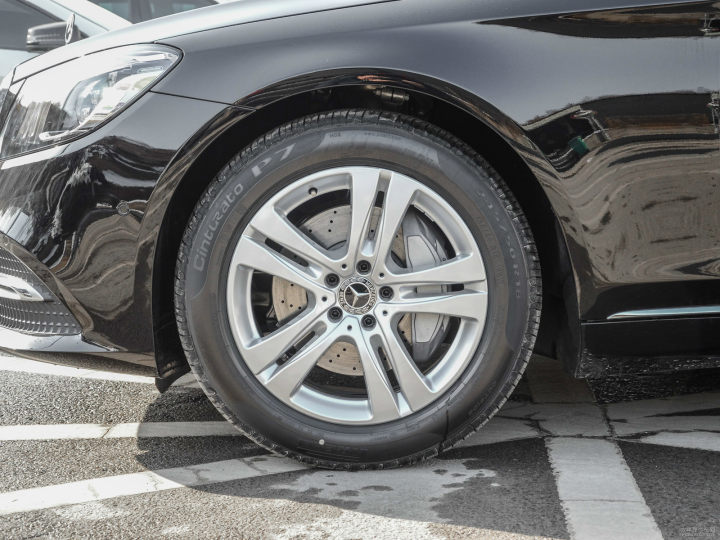 奔驰s级将推s260 搭1.8t引擎-售价降10万