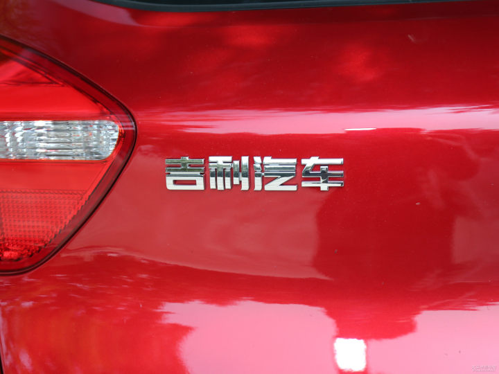 吉利远景缤越和吉利帝豪GS哪个好 根据个人喜