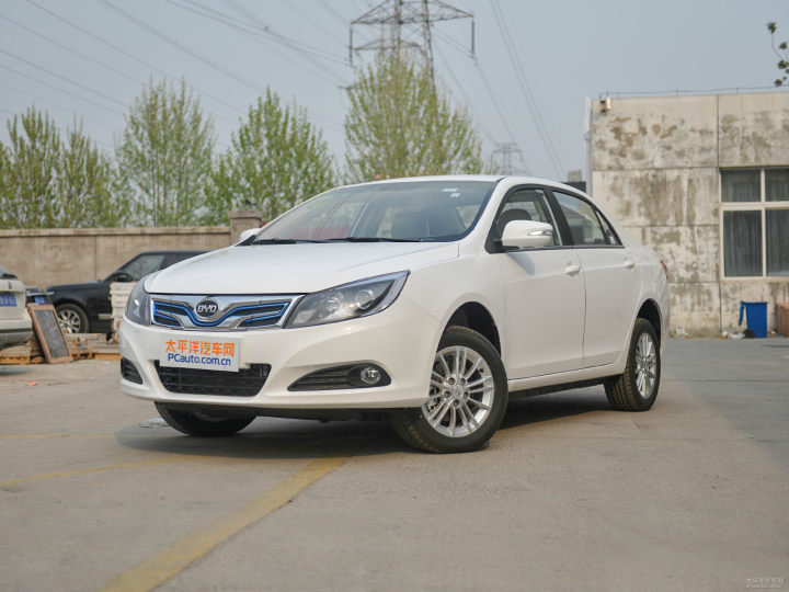 续航提升配置升级 2017款比亚迪e5 300全新上市