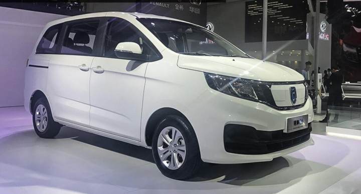 金杯领坤ev首发定位于mpv车型