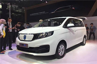 领坤EV