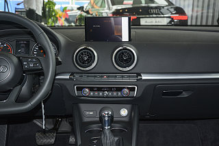 【sportback 35 tfsi 运动型 国v奥迪a3中控汽车图片_高清大图】