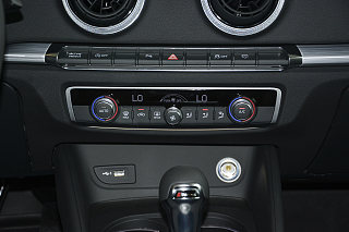 【sportback 35 tfsi 运动型 国v奥迪a3中控汽车图片_高清大图】