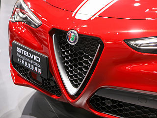 【阿尔法·罗密欧Stelvio图片】-阿尔法红-