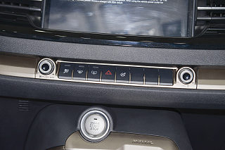 【汉密尔顿白1.5GDIT 自动铂金都市版哈弗H6