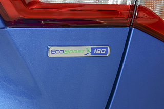 三厢 EcoBoost 180 自动ST Line