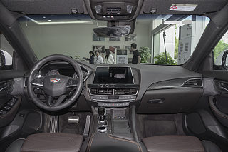 凯迪拉克CT5中控