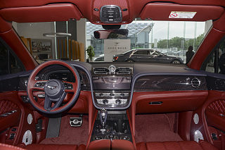 4.0T V8