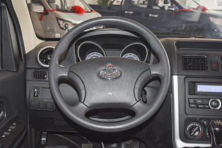 2.0L标准型平顶背掀门6座LJ481Q6